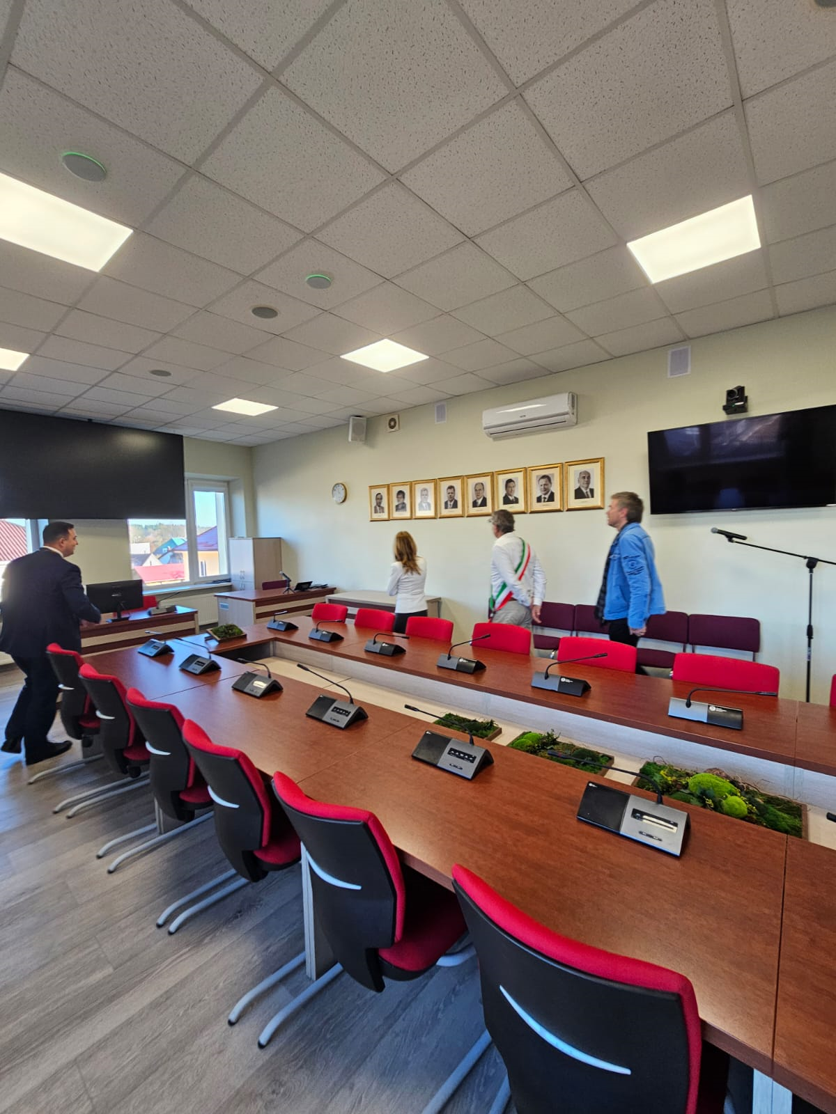 WhatsApp Image 2025-11-23 at 110501